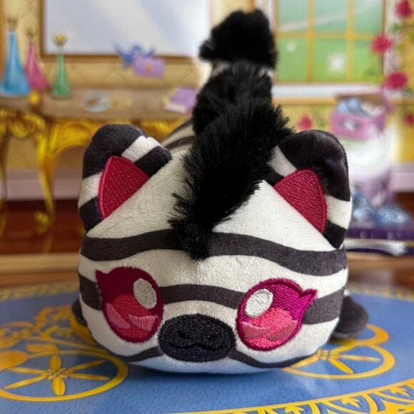 Aphmau MeeMeow | Safari Zebra Cat Plush - Picture 5 of 5